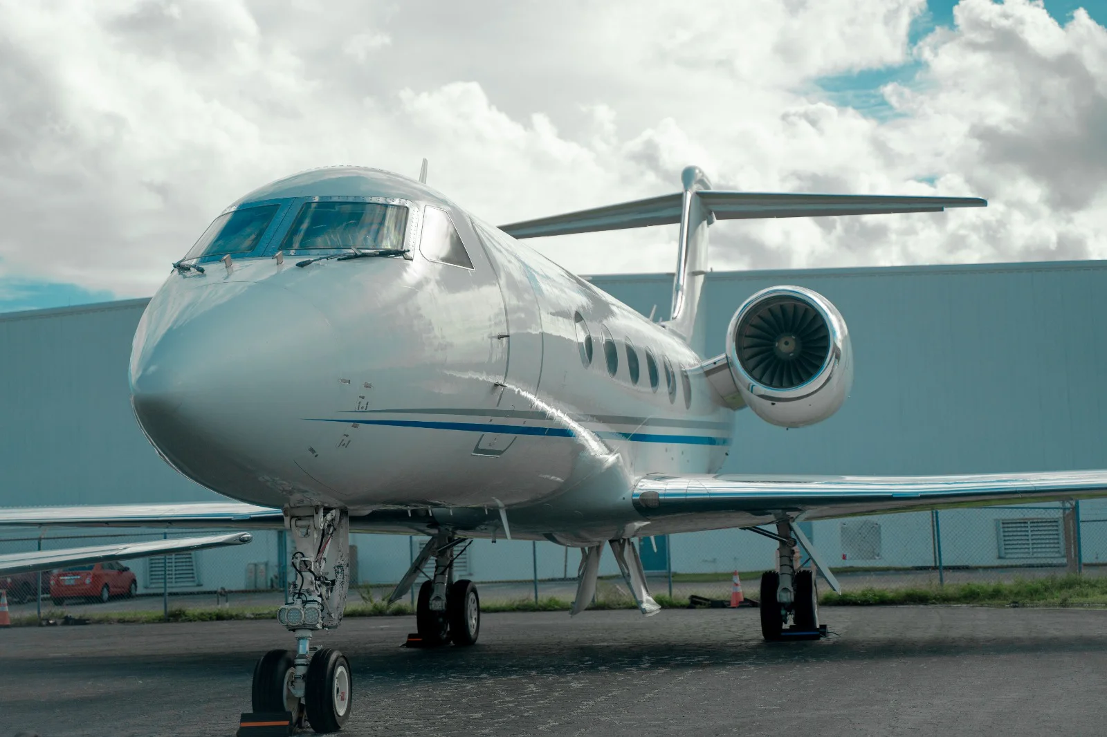 Gulfstream G-IV - Exterior