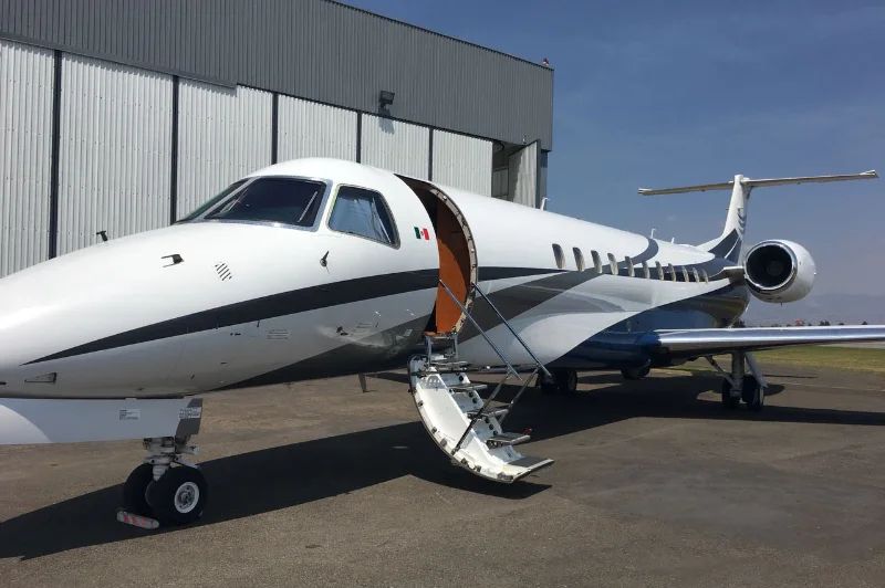 Legacy 600 - Exterior