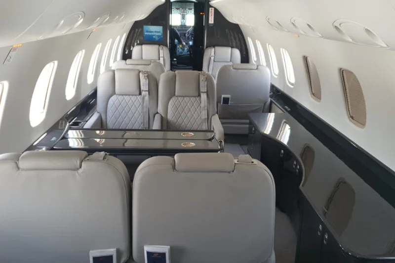 Legacy 600 Interior